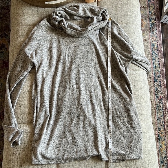 Daytrip Cowl Neck Fleece Top size Large NWT - Picture 8 of 9